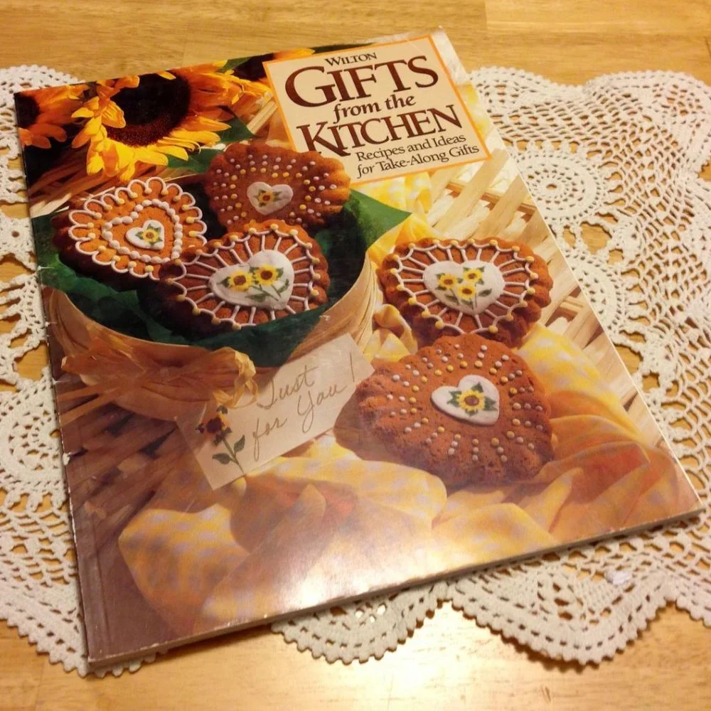 Wilton Cake Decorating and recipes, 1995 Gifts from the Kitchen